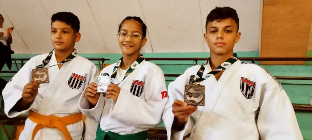 Judocas venceslauenses conquistam medalhas em competição realizada em Curitiba