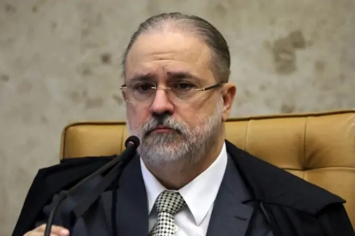 PGR afirma que indulto de Bolsonaro a Daniel Silveira foi constitucional