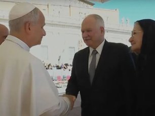 Antes de assumir presidência do STF, Fachin visita papa Leão XIV