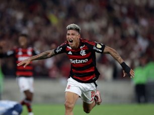Carrascal decide e Flamengo fica em vantagem na semi da Libertadores