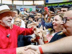 Lula defende América Latina independente contra “fala grossa” externa